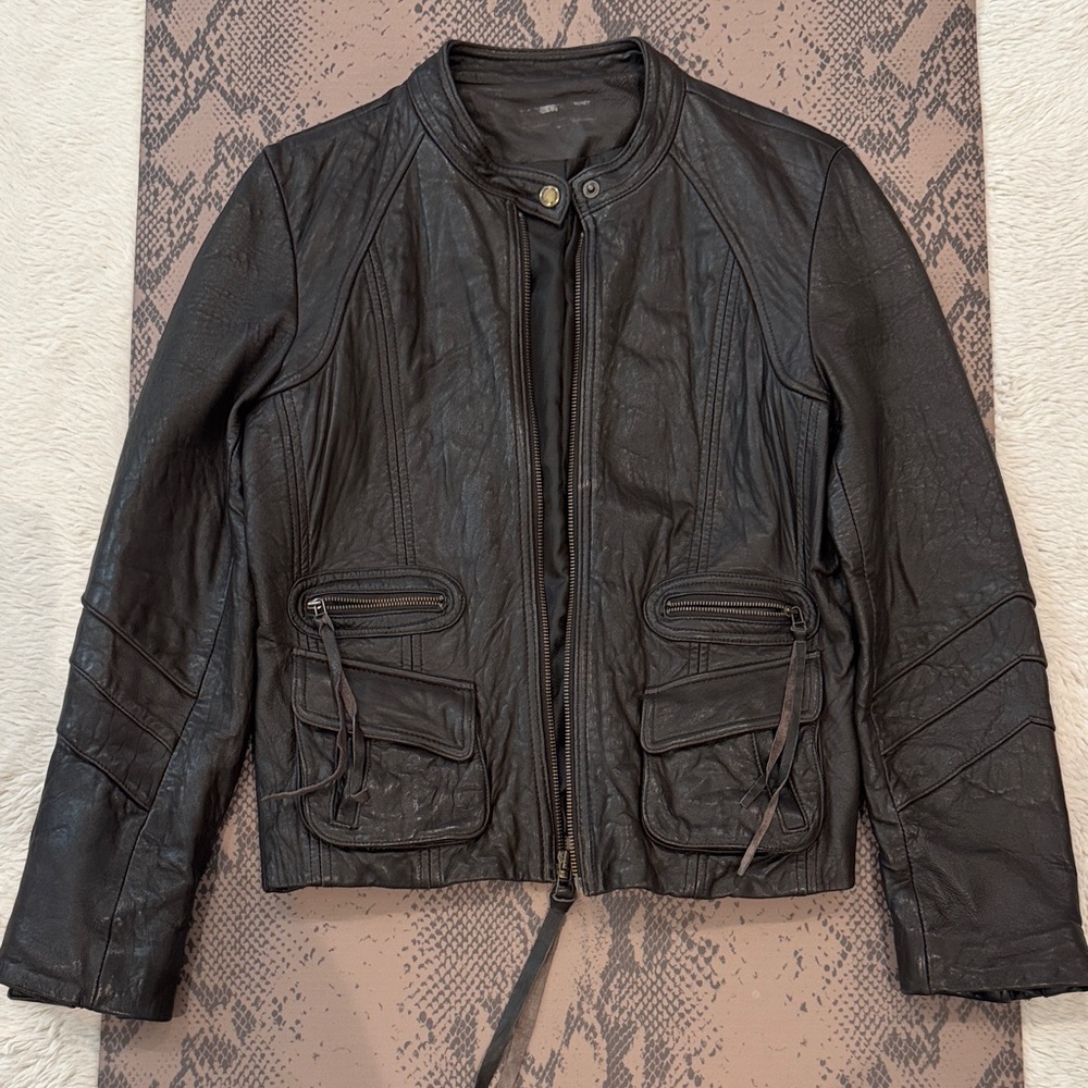 Elegant Black Leather Jacket for Women
